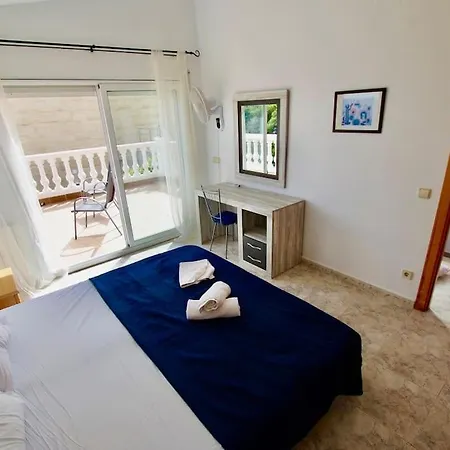 V&v Lloret- Violetes Tatil Evi *